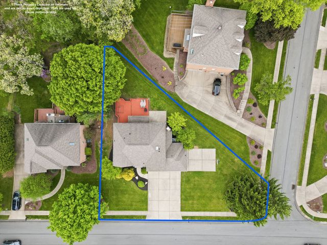 7045 Bennington Woods Dr, Mccandless, PA 15237