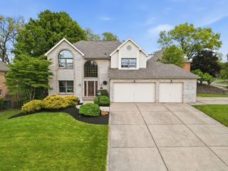 7045 Bennington Woods Dr, Mccandless, PA 15237