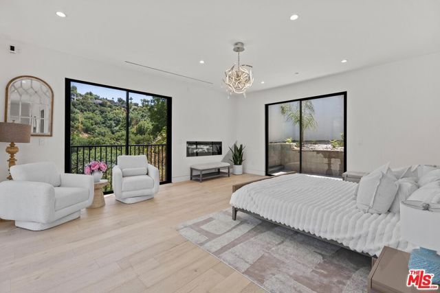 3935 Hopevale Drive, Sherman Oaks, CA 91403