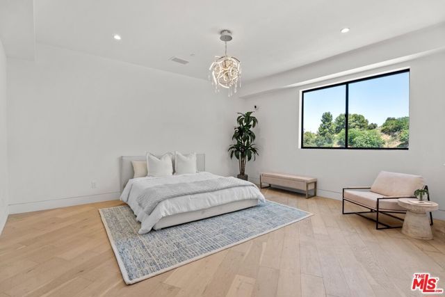 3935 Hopevale Drive, Sherman Oaks, CA 91403