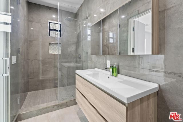3935 Hopevale Drive, Sherman Oaks, CA 91403