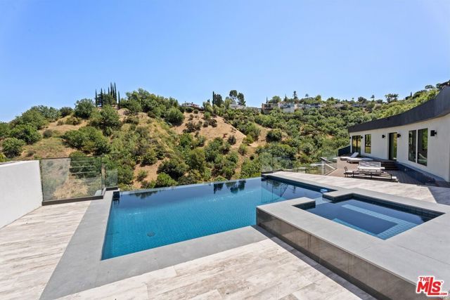 3935 Hopevale Drive, Sherman Oaks, CA 91403