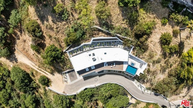 3935 Hopevale Drive, Sherman Oaks, CA 91403
