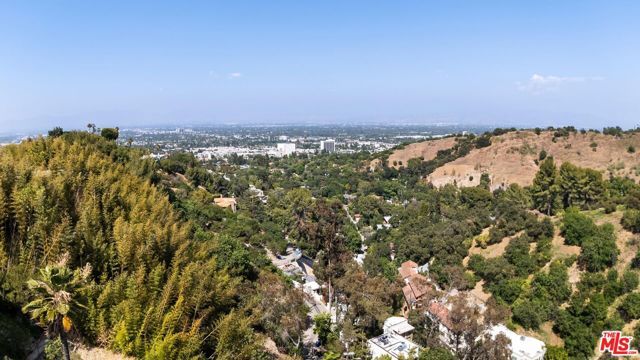 3935 Hopevale Drive, Sherman Oaks, CA 91403