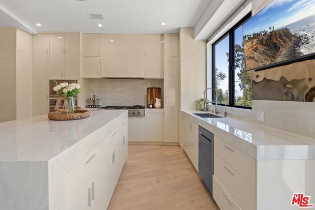 3935 Hopevale Drive, Sherman Oaks, CA 91403