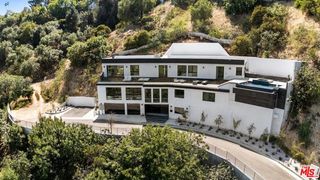 3935 Hopevale Drive, Sherman Oaks, CA 91403
