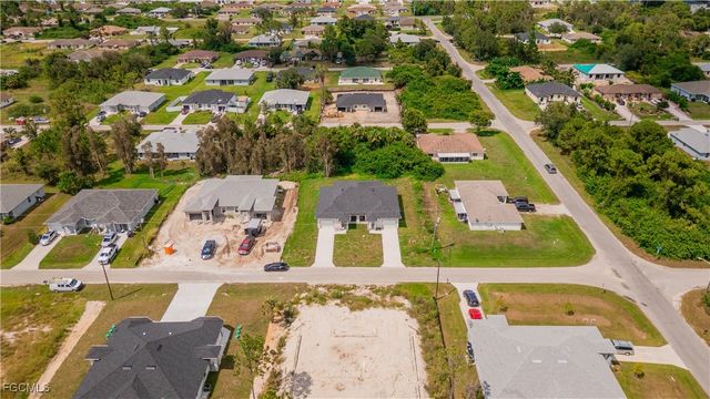 4706 27th ST SW, Lehigh Acres, FL 33973