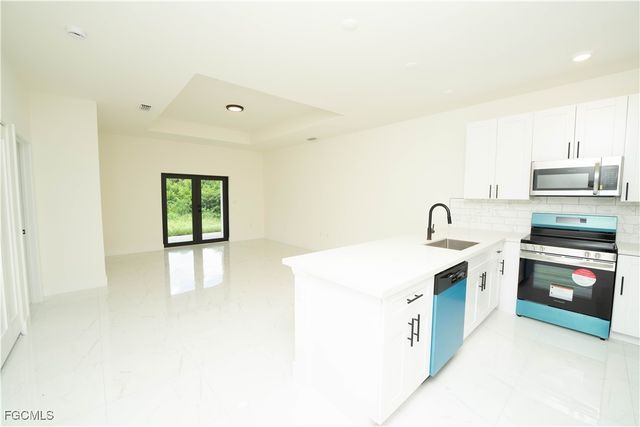 4706 27th ST SW, Lehigh Acres, FL 33973