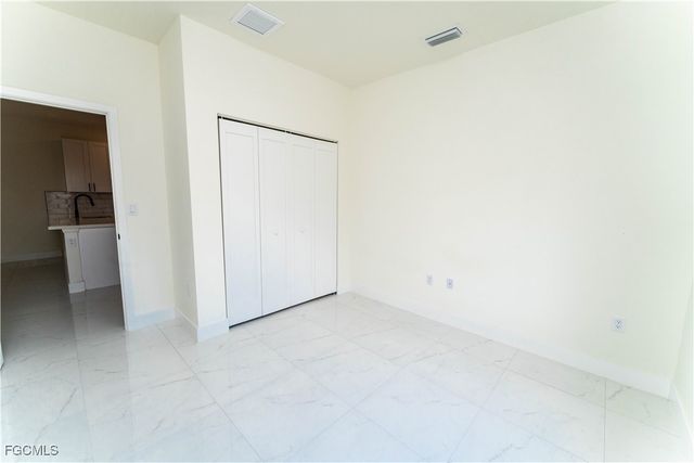 4706 27th ST SW, Lehigh Acres, FL 33973