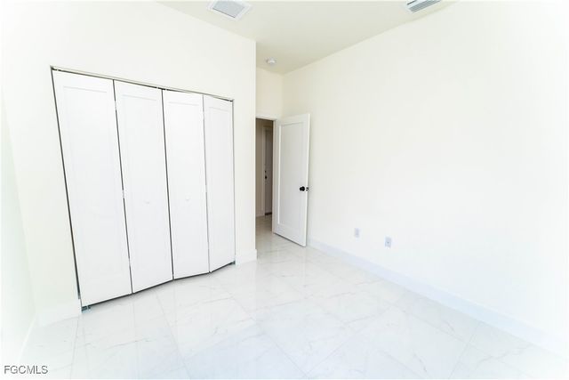 4706 27th ST SW, Lehigh Acres, FL 33973