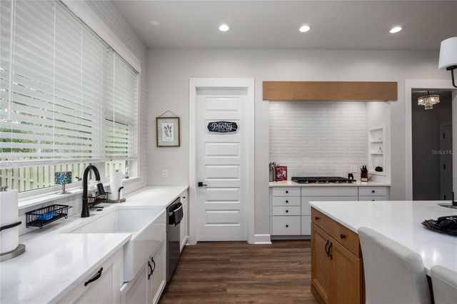 3642 NW 49TH DRIVE, Gainesville, FL 32606