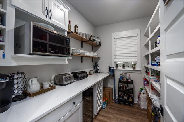 3642 NW 49TH DRIVE, Gainesville, FL 32606