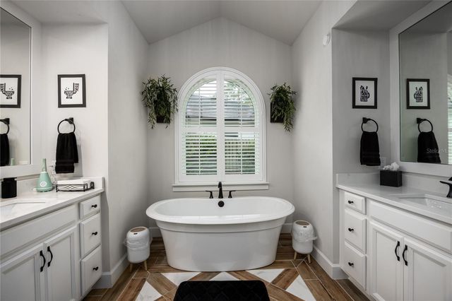 3642 NW 49TH DRIVE, Gainesville, FL 32606