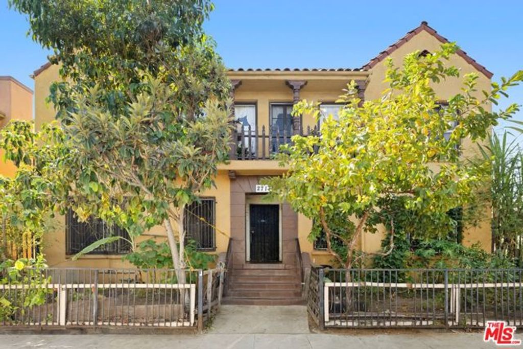 2717 S Budlong Avenue, Los Angeles, CA 90007