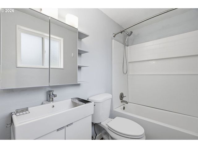 4818 Se JACKSON St, Milwaukie, OR 97222
