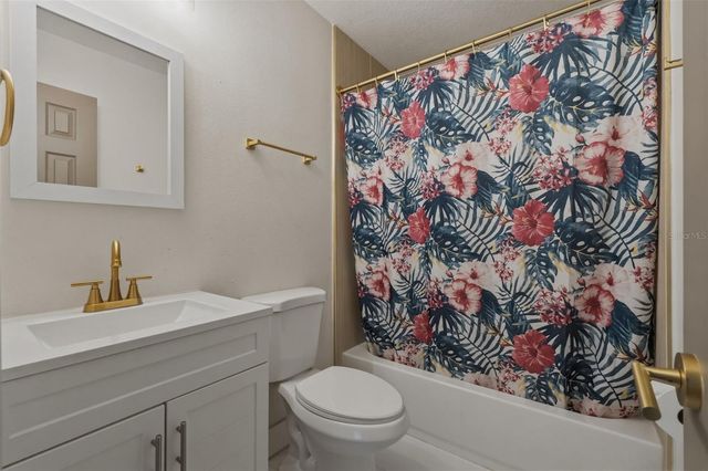 6691 56TH AVENUE N, St Petersburg, FL 33709
