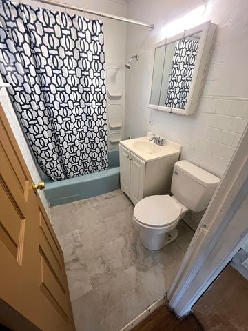 4601 W 82nd Street, Chicago, IL 60652