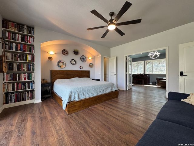 8012 Rocking Horse Ln, Boerne, TX 78015