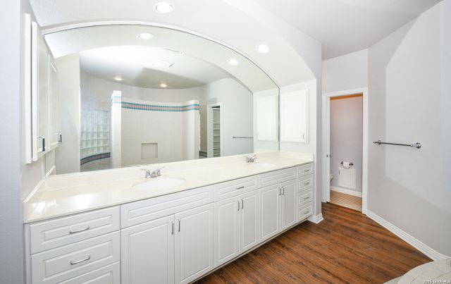 8012 Rocking Horse Ln, Boerne, TX 78015