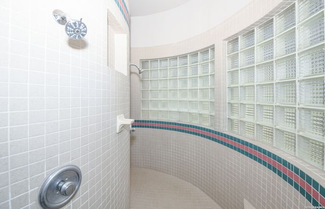 8012 Rocking Horse Ln, Boerne, TX 78015