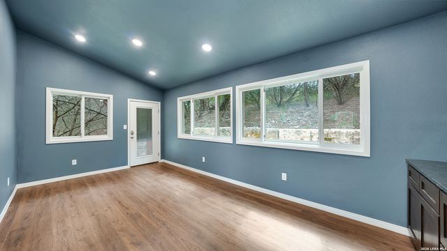 8012 Rocking Horse Ln, Boerne, TX 78015