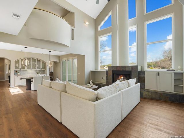 8012 Rocking Horse Ln, Boerne, TX 78015