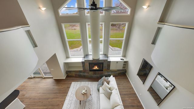 8012 Rocking Horse Ln, Boerne, TX 78015