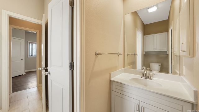 8012 Rocking Horse Ln, Boerne, TX 78015