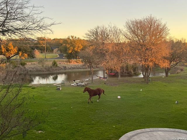 8012 Rocking Horse Ln, Boerne, TX 78015