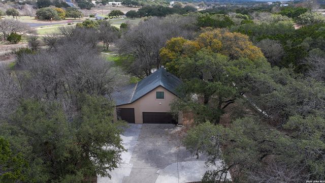 8012 Rocking Horse Ln, Boerne, TX 78015