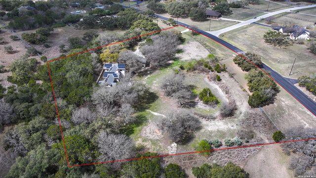 8012 Rocking Horse Ln, Boerne, TX 78015