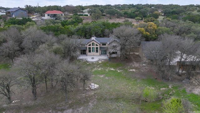 8012 Rocking Horse Ln, Boerne, TX 78015