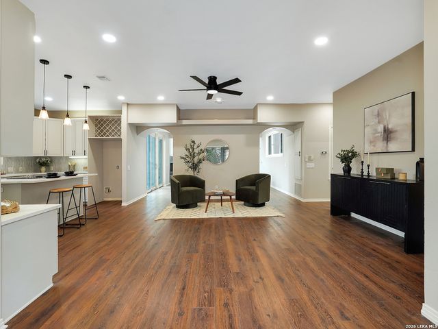 8012 Rocking Horse Ln, Boerne, TX 78015