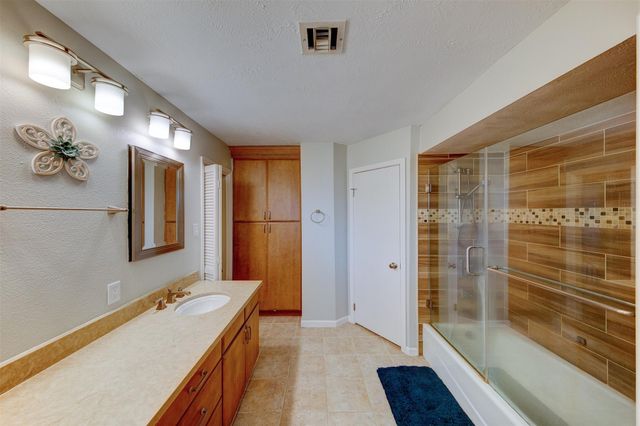 11647 Sagemeadow Lane, Houston, TX 77089