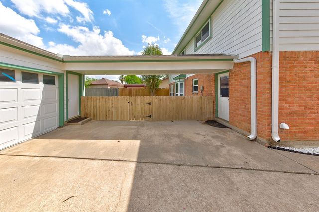 11647 Sagemeadow Lane, Houston, TX 77089