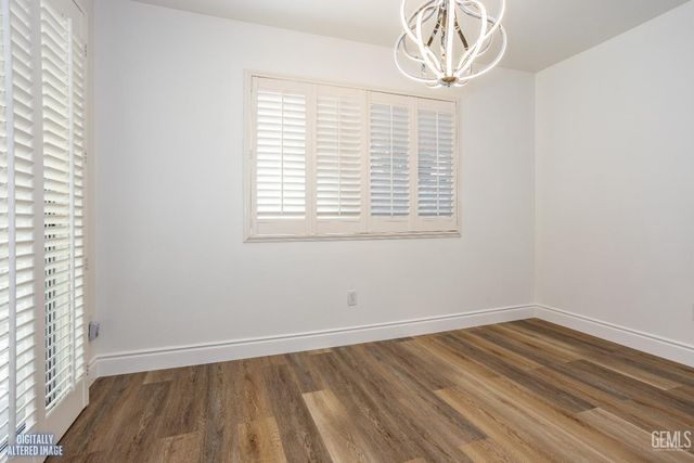 9815 Cabbage Rose Avenue, Bakersfield, CA 93311