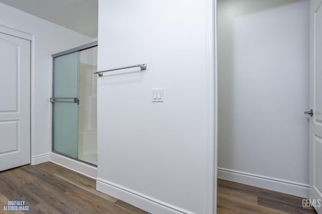 9815 Cabbage Rose Avenue, Bakersfield, CA 93311