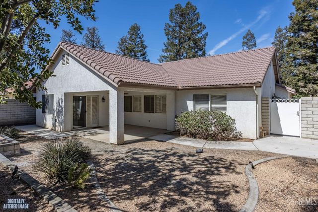 9815 Cabbage Rose Avenue, Bakersfield, CA 93311