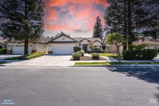 9815 Cabbage Rose Avenue, Bakersfield, CA 93311
