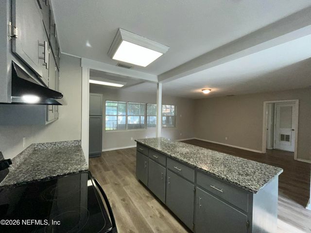 1733 PAINE Avenue, Jacksonville, FL 32211