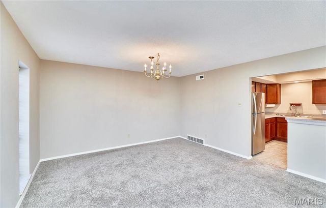 927 Claytonbrook Drive 3, Ballwin, MO 63011