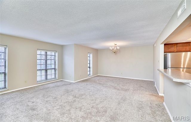 927 Claytonbrook Drive 3, Ballwin, MO 63011