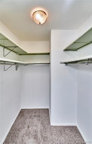 927 Claytonbrook Drive 3, Ballwin, MO 63011