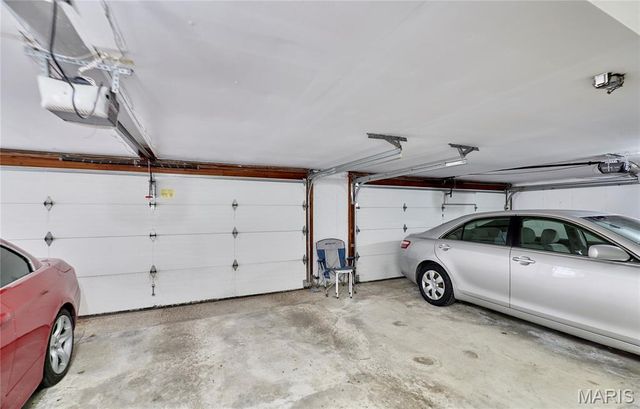 927 Claytonbrook Drive 3, Ballwin, MO 63011