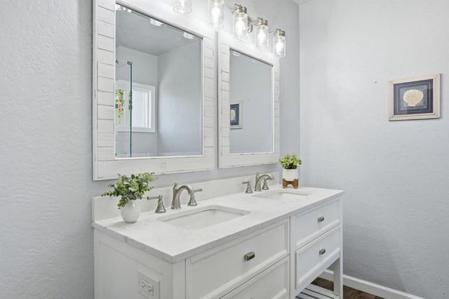 1301 Highland Drive, Hollister, CA 95023