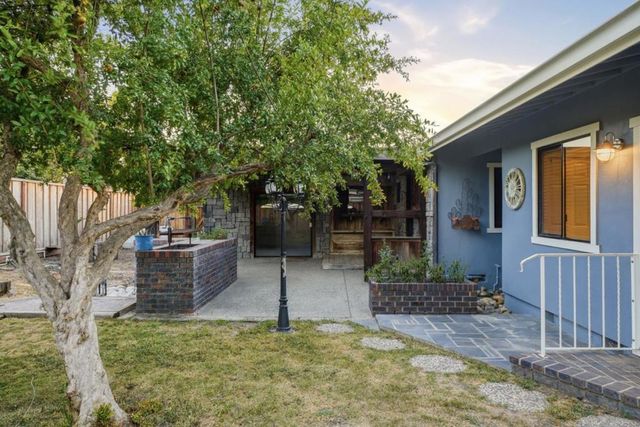 1301 Highland Drive, Hollister, CA 95023