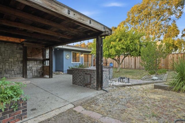 1301 Highland Drive, Hollister, CA 95023