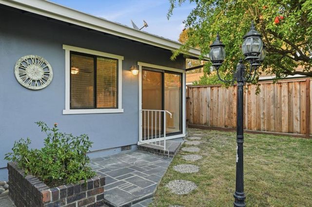 1301 Highland Drive, Hollister, CA 95023