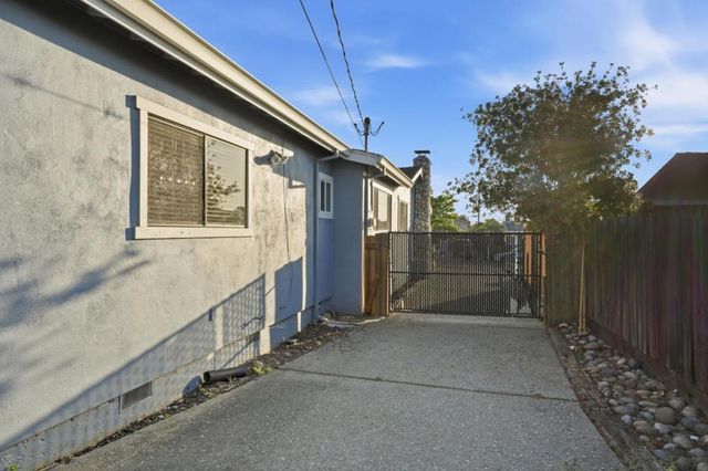 1301 Highland Drive, Hollister, CA 95023