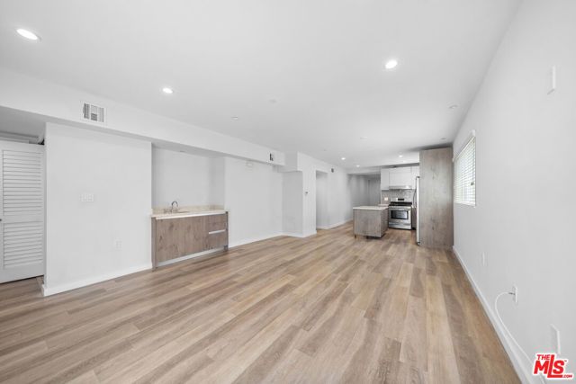 8532 Cashio Street 101, Los Angeles, CA 90035